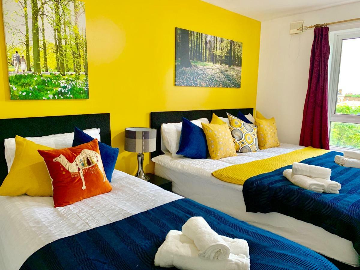 2 Bedrooms Modern Apartment, Lounge, Full Kitchen, Balcony, 5 Minutes Stratford Station Londres Exterior foto